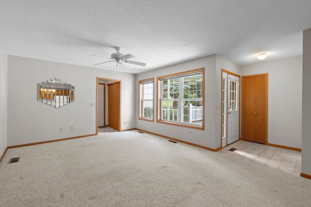 6939 Inverness Court 43, Inver Grove Heights, MN 55077