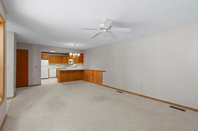6939 Inverness Court 43, Inver Grove Heights, MN 55077