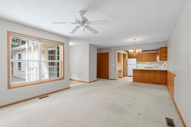 6939 Inverness Court 43, Inver Grove Heights, MN 55077
