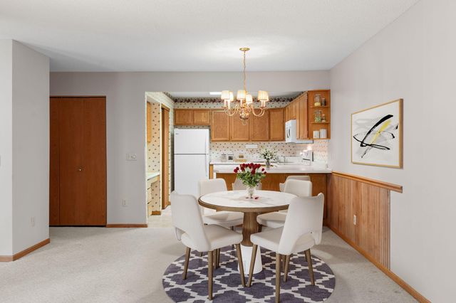 6939 Inverness Court 43, Inver Grove Heights, MN 55077