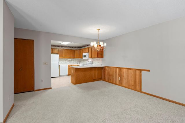 6939 Inverness Court 43, Inver Grove Heights, MN 55077