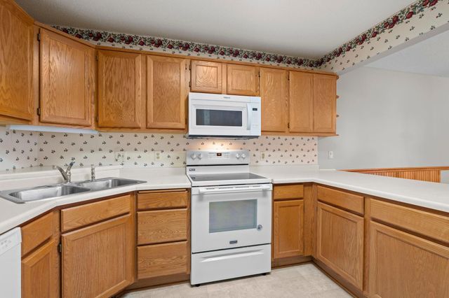 6939 Inverness Court 43, Inver Grove Heights, MN 55077