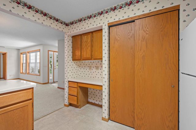 6939 Inverness Court 43, Inver Grove Heights, MN 55077