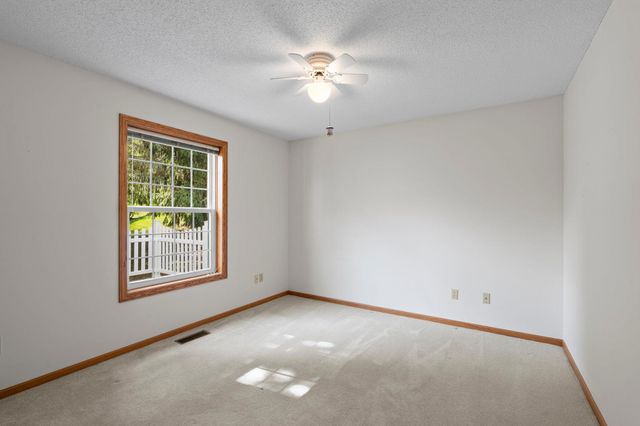 6939 Inverness Court 43, Inver Grove Heights, MN 55077