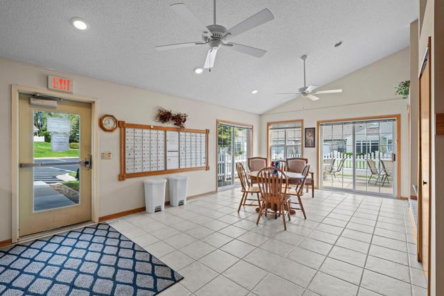 6939 Inverness Court 43, Inver Grove Heights, MN 55077