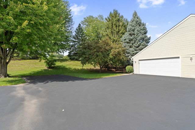 6939 Inverness Court 43, Inver Grove Heights, MN 55077