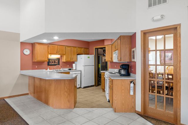 6939 Inverness Court 43, Inver Grove Heights, MN 55077
