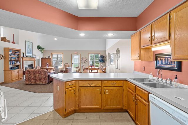 6939 Inverness Court 43, Inver Grove Heights, MN 55077