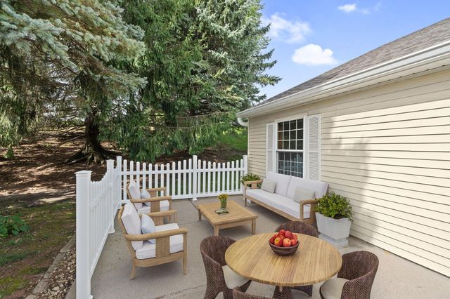 6939 Inverness Court 43, Inver Grove Heights, MN 55077