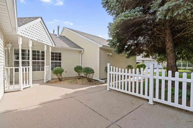 6939 Inverness Court 43, Inver Grove Heights, MN 55077
