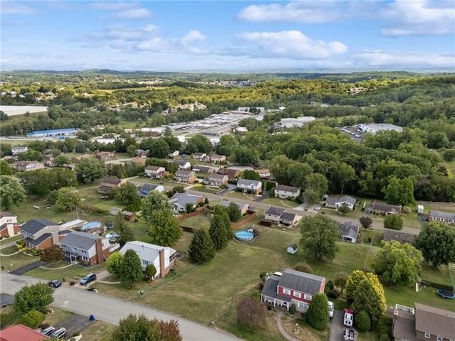 0 Adrian Dr, Hempfield Twp, PA 15601