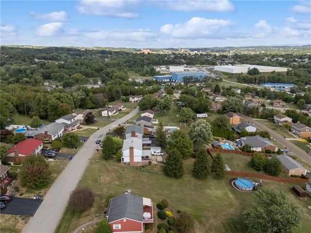 0 Adrian Dr, Hempfield Twp, PA 15601