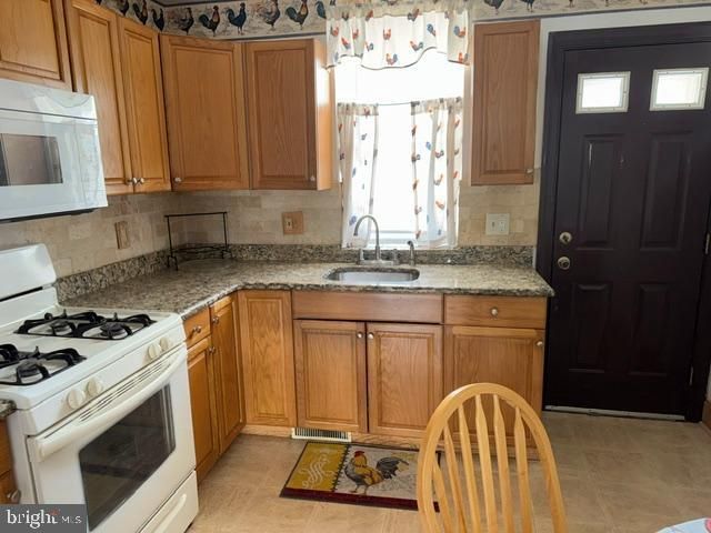 2643 S ALDER ST, Philadelphia, PA 19148