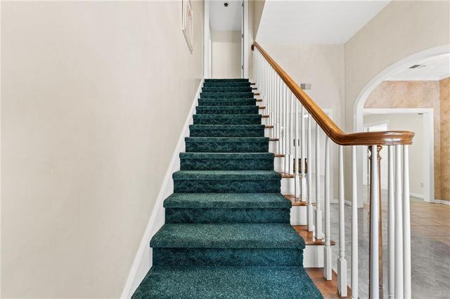 5555 Stone Trace, Gainesville, GA 30504