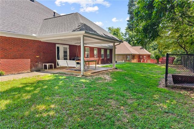 5555 Stone Trace, Gainesville, GA 30504