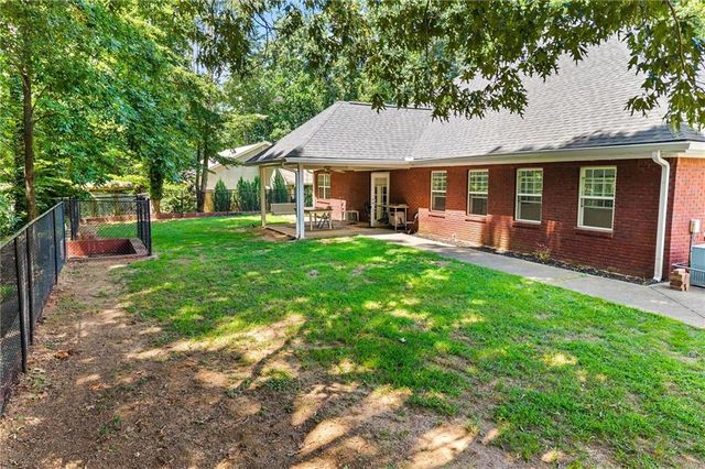 5555 Stone Trace, Gainesville, GA 30504