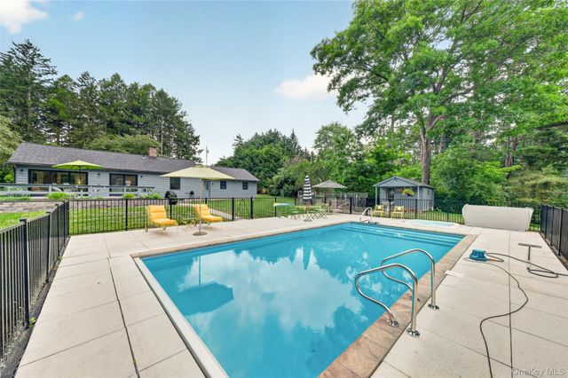 356 Smith Road, Hyde Park, NY 12538