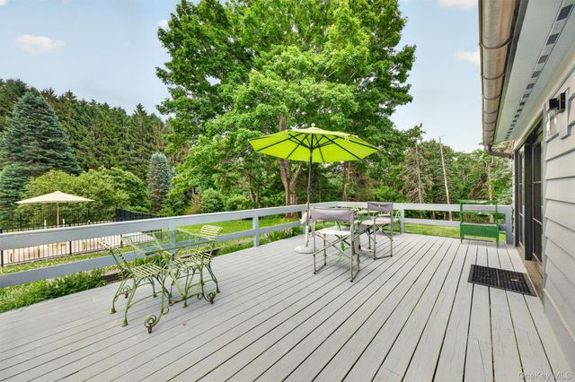 356 Smith Road, Hyde Park, NY 12538
