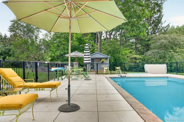 356 Smith Road, Hyde Park, NY 12538