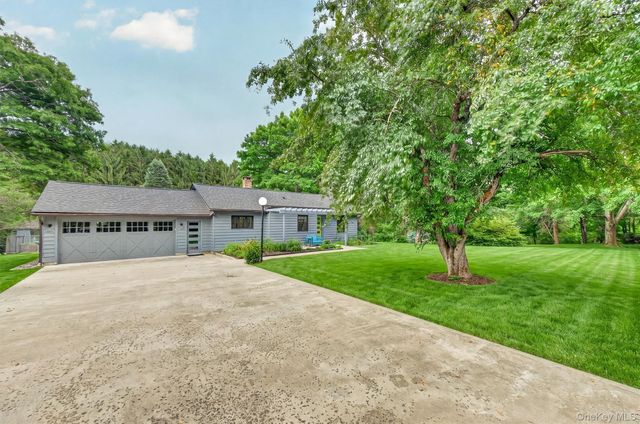 356 Smith Road, Hyde Park, NY 12538
