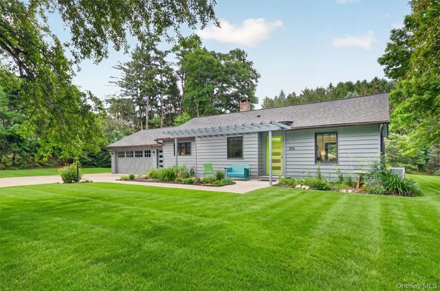 356 Smith Road, Hyde Park, NY 12538