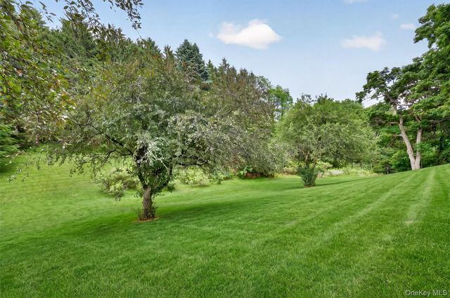 356 Smith Road, Hyde Park, NY 12538
