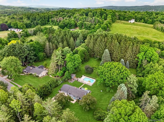 356 Smith Road, Hyde Park, NY 12538