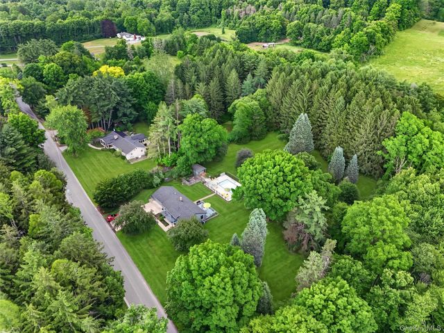 356 Smith Road, Hyde Park, NY 12538