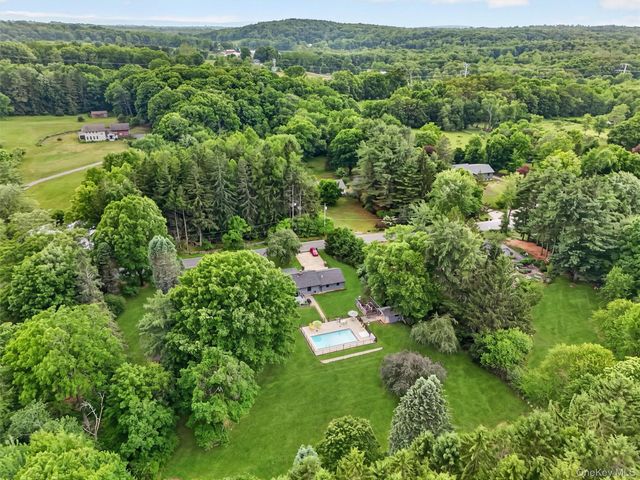 356 Smith Road, Hyde Park, NY 12538