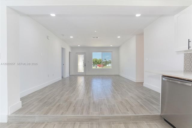 436 Gull Court, North Palm Beach, FL 33408