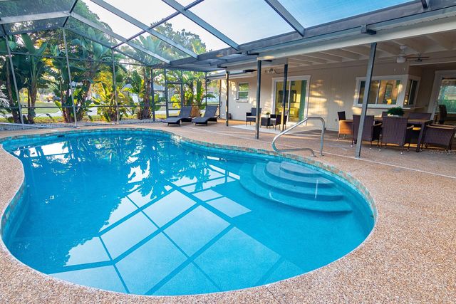 1115 SOUTHERN PINE LANE, Sarasota, FL 34243