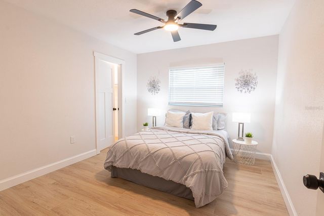 1115 SOUTHERN PINE LANE, Sarasota, FL 34243