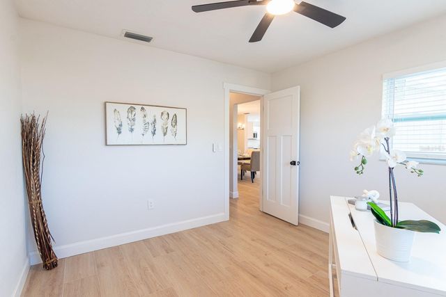1115 SOUTHERN PINE LANE, Sarasota, FL 34243