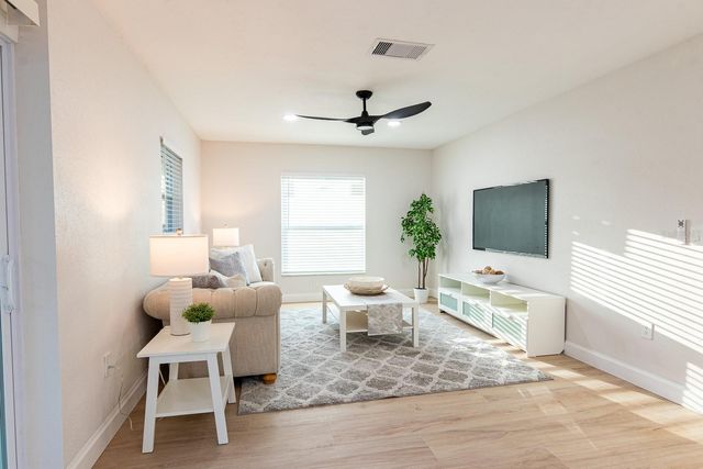 1115 SOUTHERN PINE LANE, Sarasota, FL 34243