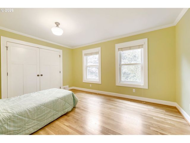 3325 Ne SISKIYOU St, Portland, OR 97212