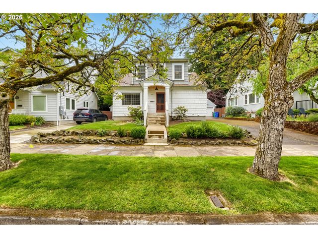 3325 Ne SISKIYOU St, Portland, OR 97212