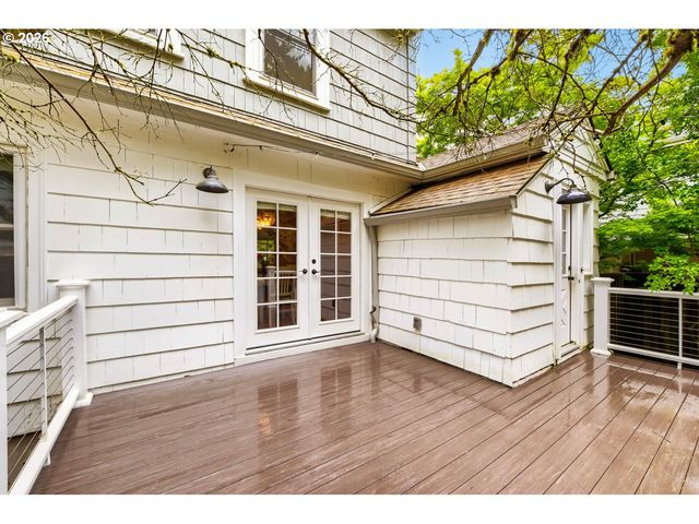 3325 Ne SISKIYOU St, Portland, OR 97212