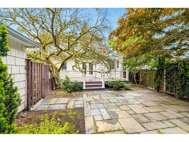 3325 Ne SISKIYOU St, Portland, OR 97212