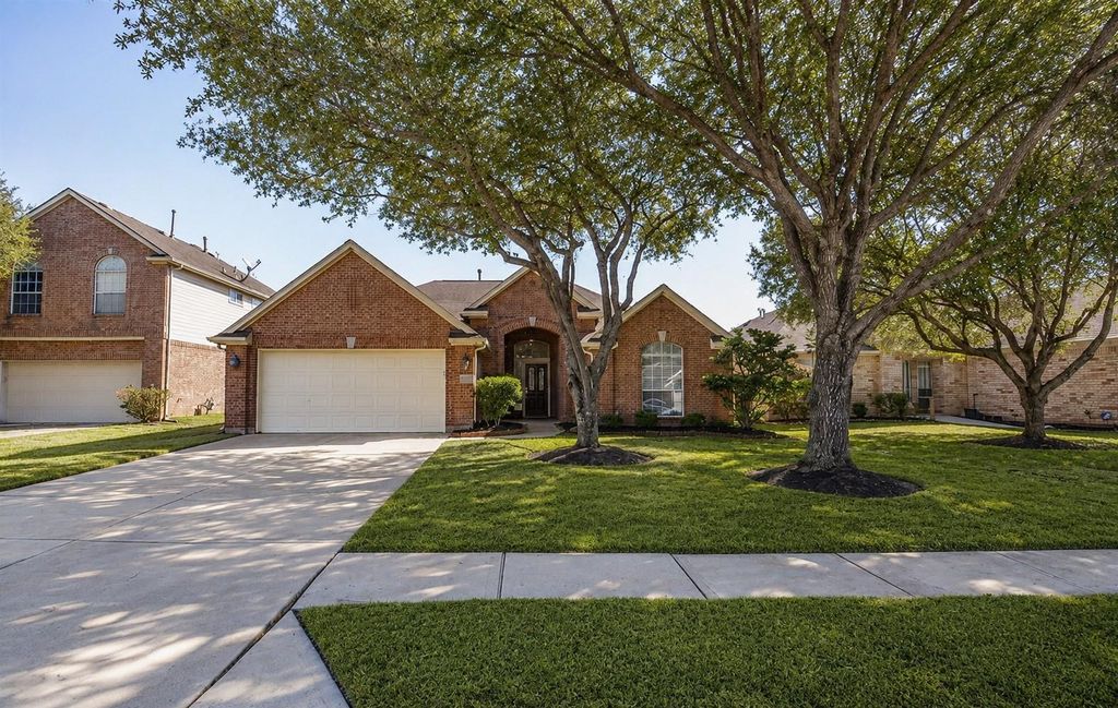 11515 Mill Bridge Court, Houston, TX 77498