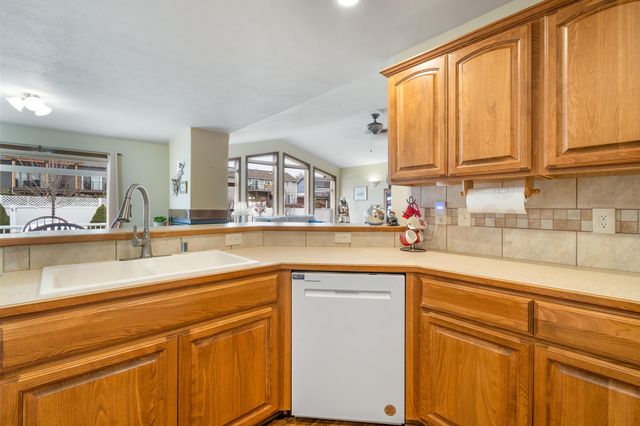 801 E Huron Dr, Spokane, WA 99208