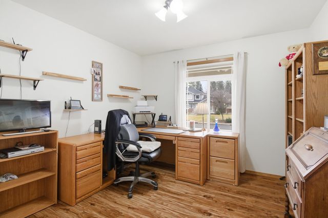 801 E Huron Dr, Spokane, WA 99208