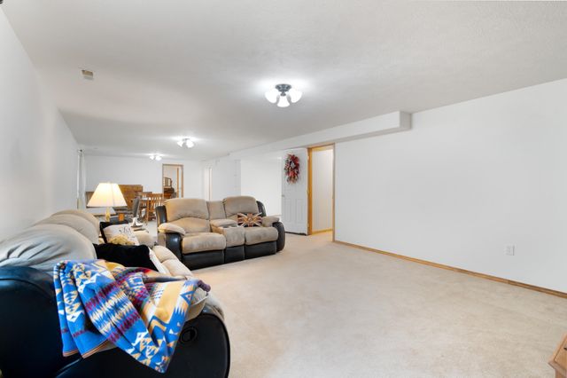 801 E Huron Dr, Spokane, WA 99208