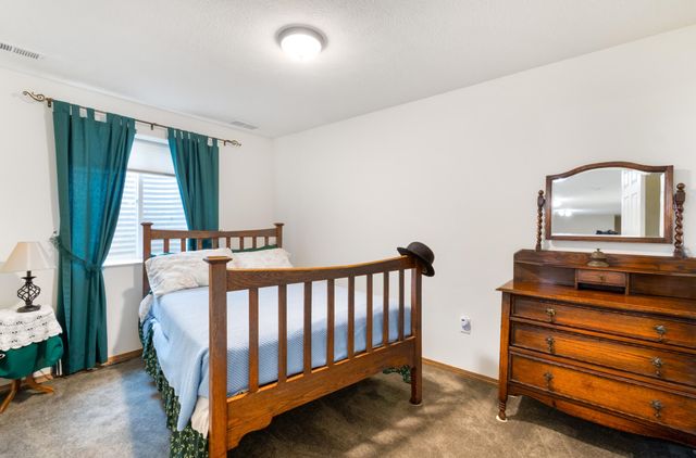 801 E Huron Dr, Spokane, WA 99208