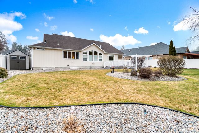 801 E Huron Dr, Spokane, WA 99208