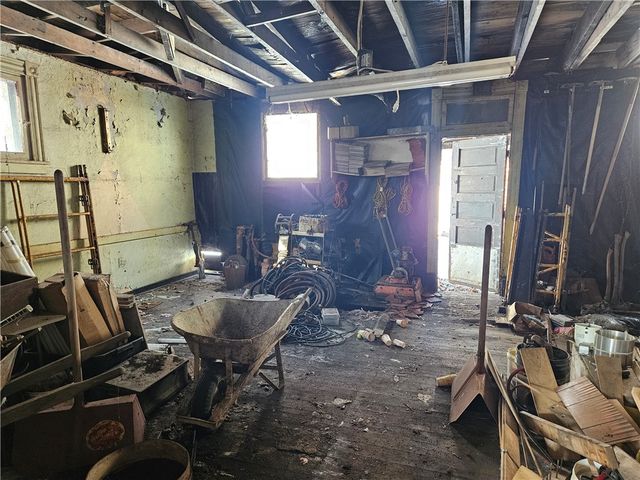 937 Larimer, Wilkins Twp, PA 15145