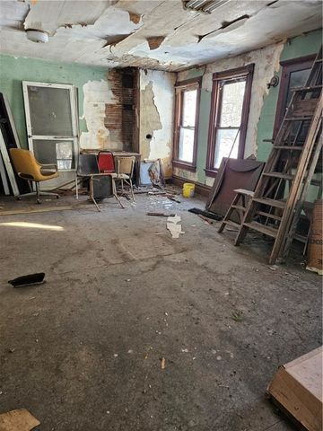 937 Larimer, Wilkins Twp, PA 15145