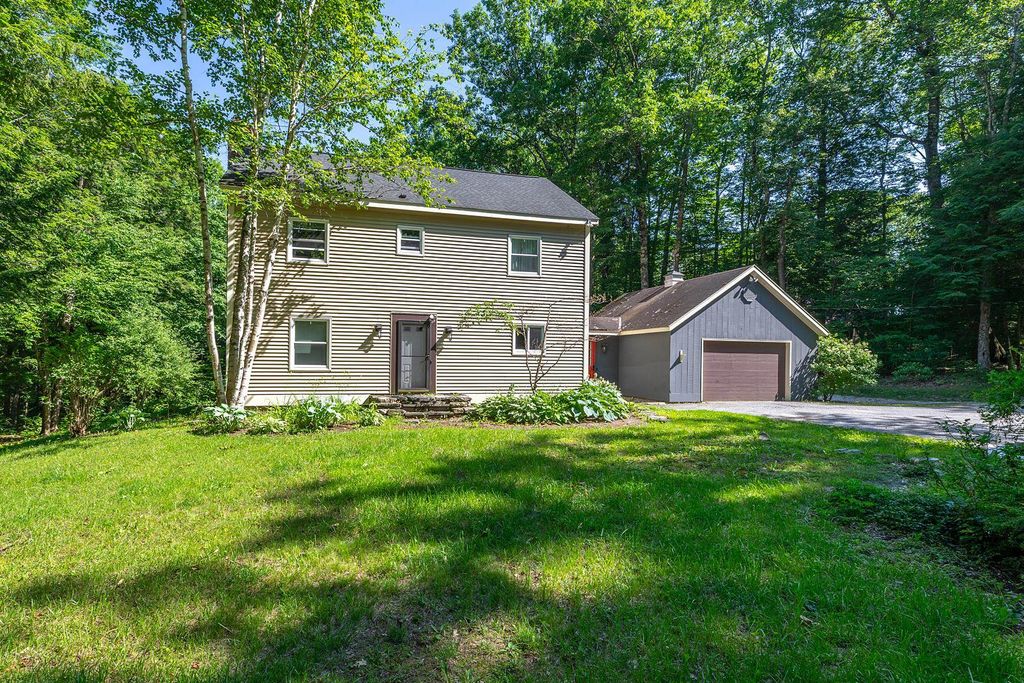 560 New Ireland Road, Manchester, VT 05255
