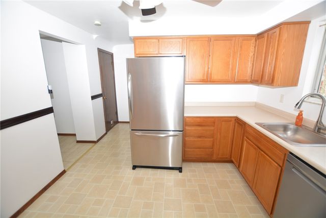 229 Springwood Drive, Penn Hills, PA 15147