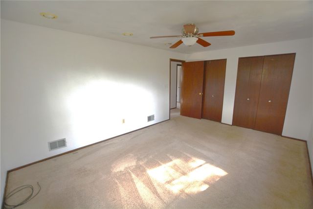 229 Springwood Drive, Penn Hills, PA 15147