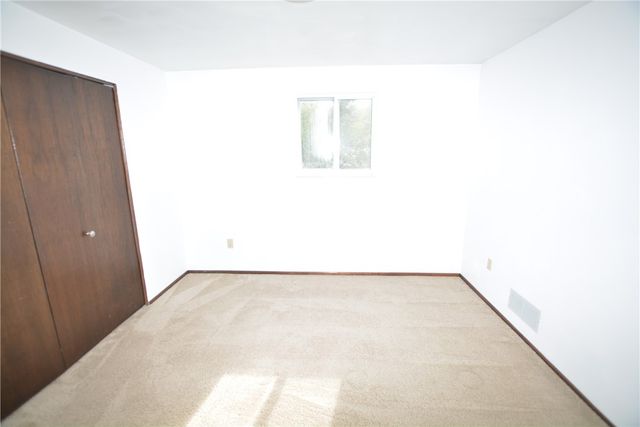 229 Springwood Drive, Penn Hills, PA 15147